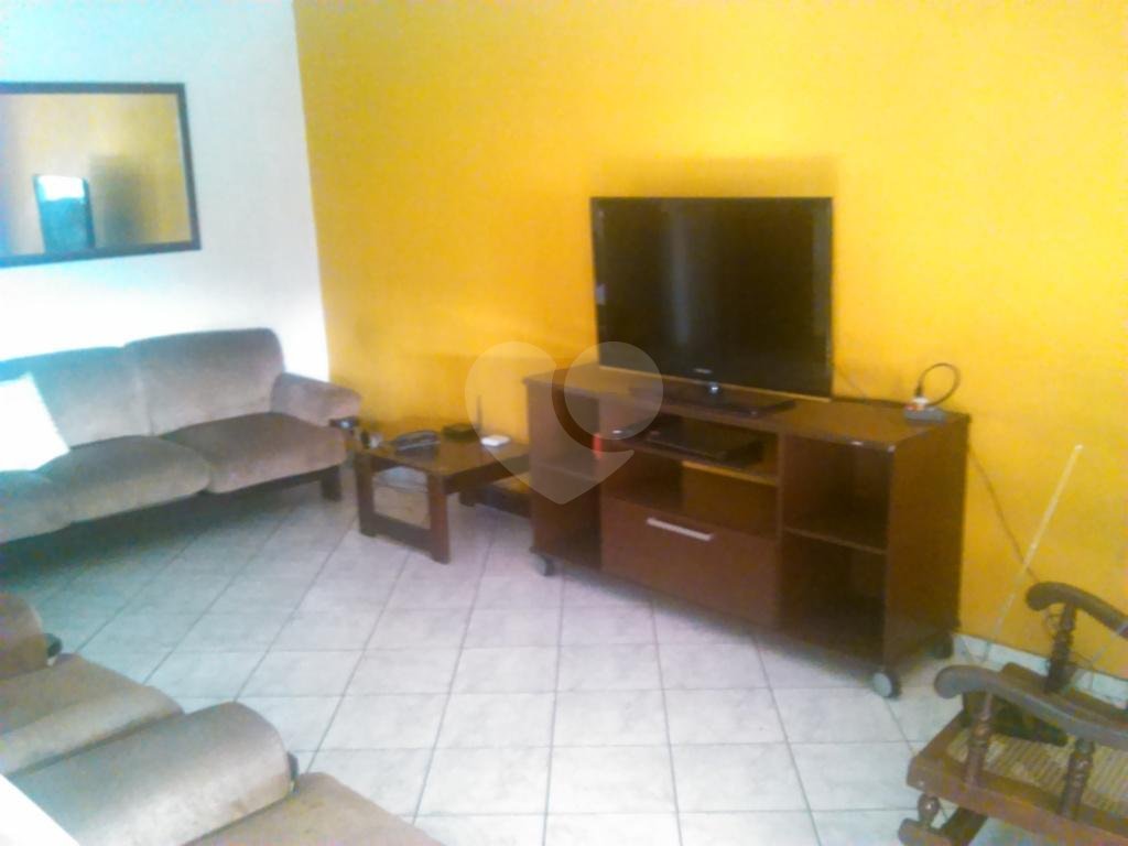 Casa assobradada à venda no Jardim Peri – Zona Norte