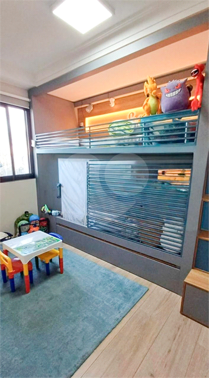 Cobertura duplex modificada  rico em armários mediações do bairro Tucuruvi 