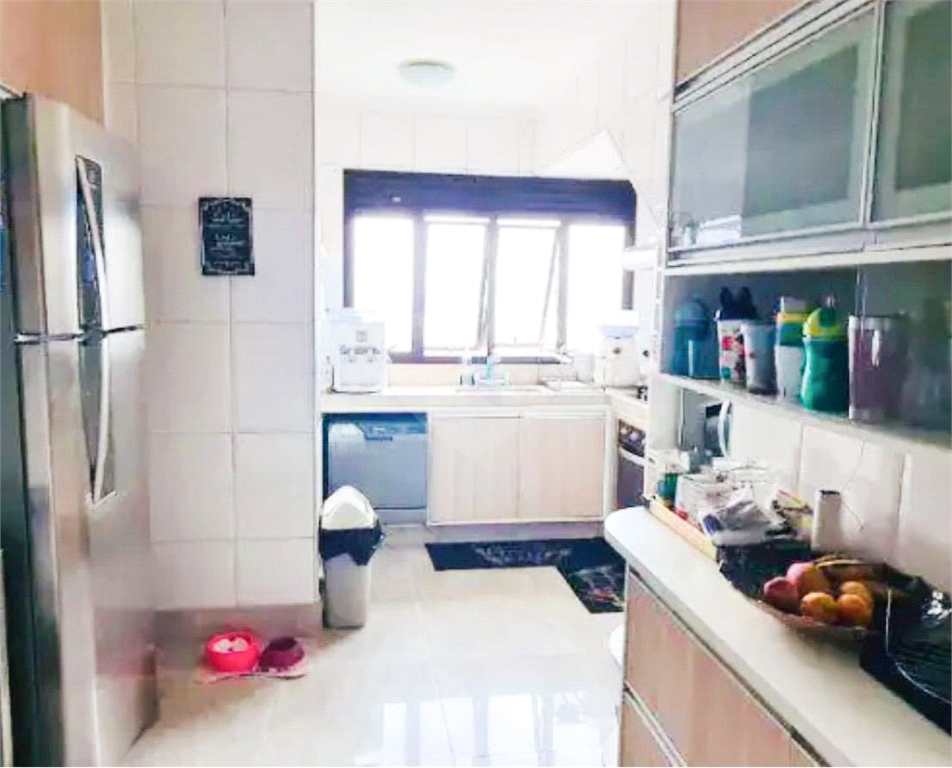 Cobertura duplex modificada  rico em armários mediações do bairro Tucuruvi 
