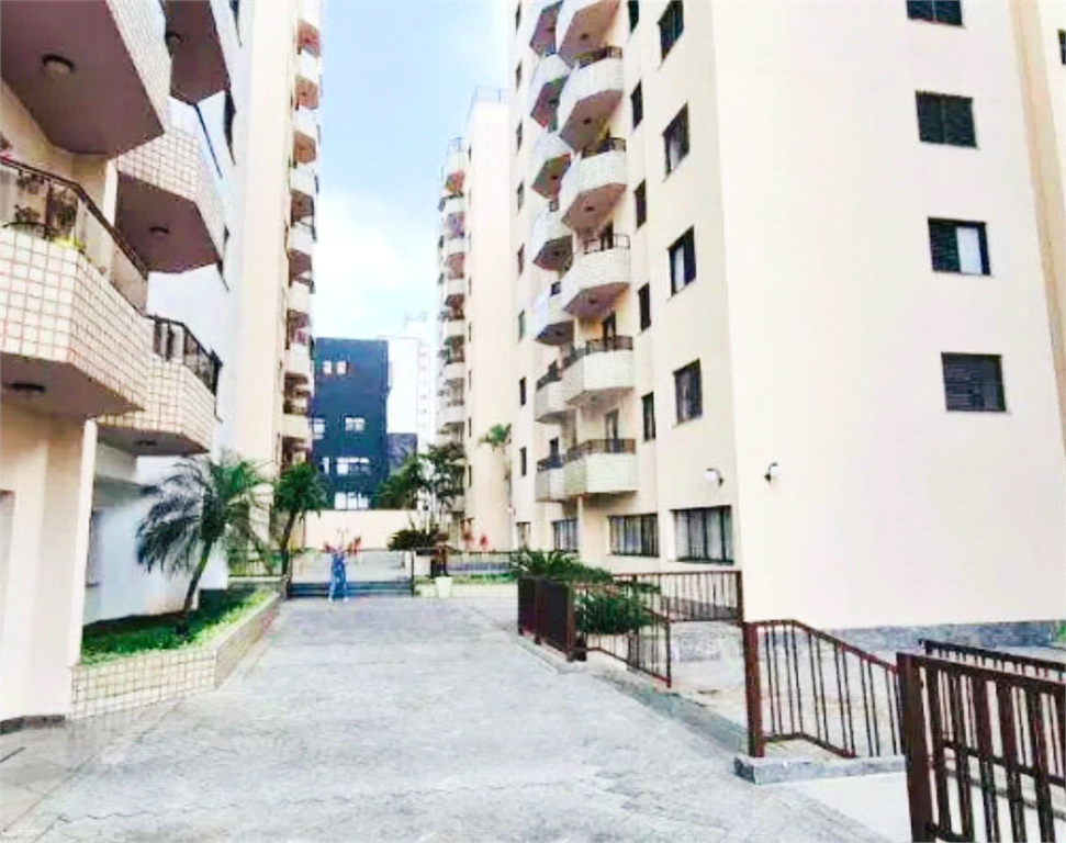 Cobertura duplex modificada  rico em armários mediações do bairro Tucuruvi 