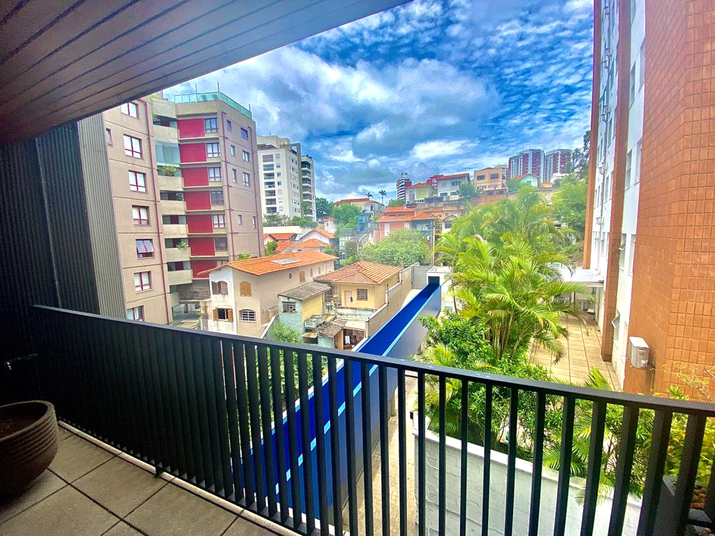 APARTAMENTO em VILA MADALENA