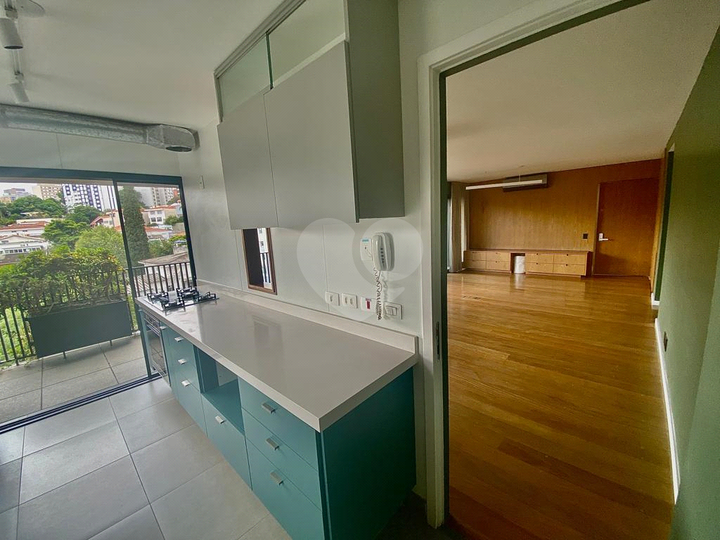 APARTAMENTO em VILA MADALENA