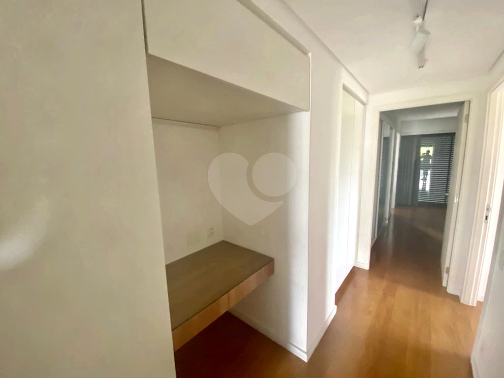 APARTAMENTO em VILA MADALENA
