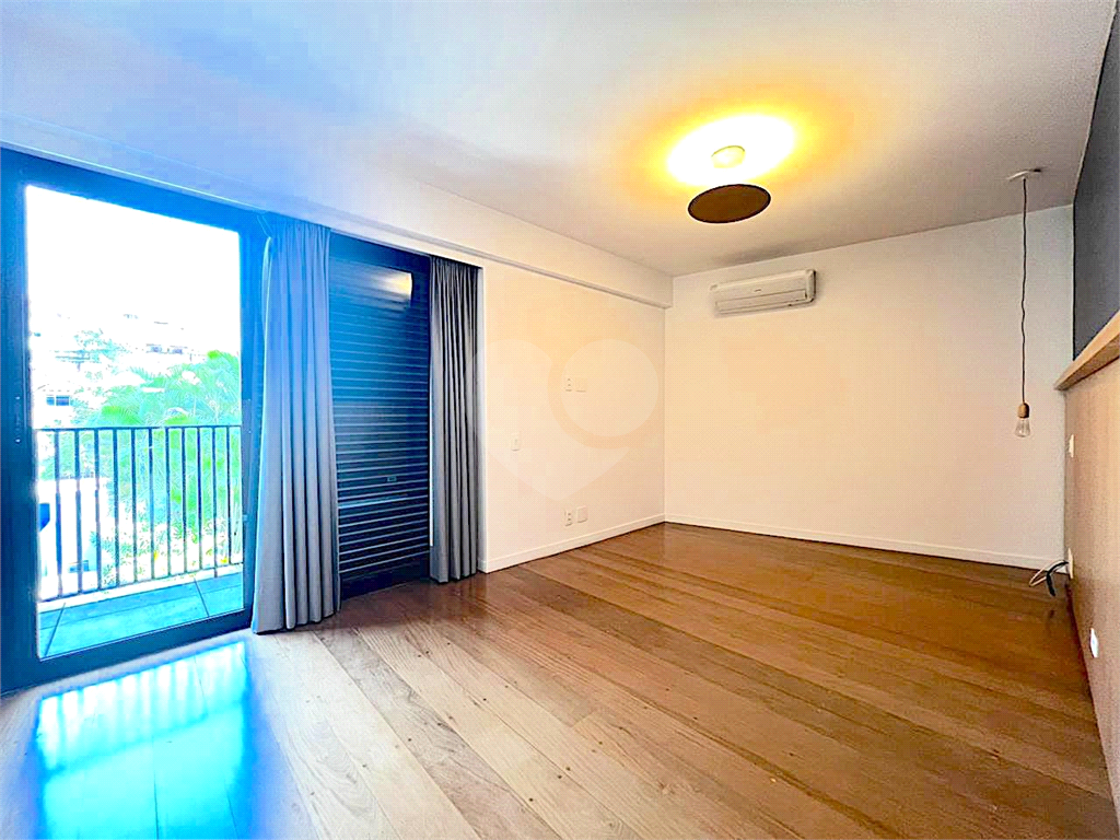 APARTAMENTO em VILA MADALENA