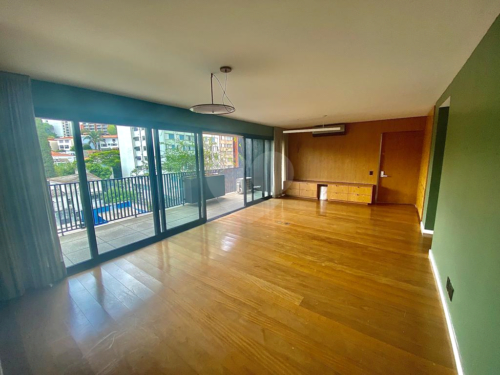 APARTAMENTO em VILA MADALENA