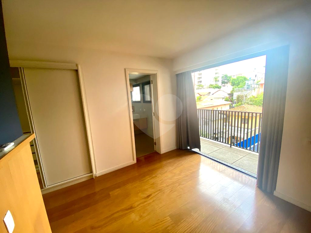 APARTAMENTO em VILA MADALENA