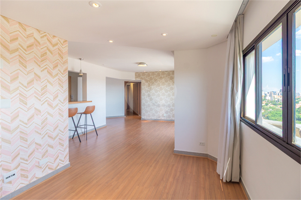Exclusivo - Apartamento com Vista Livre e Ambientes Iluminados