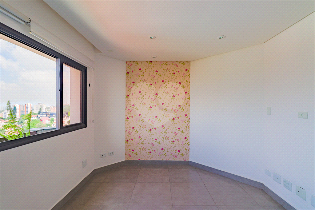 APARTAMENTO em VILA MADALENA