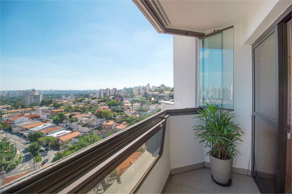 Exclusivo - Apartamento com Vista Livre e Ambientes Iluminados