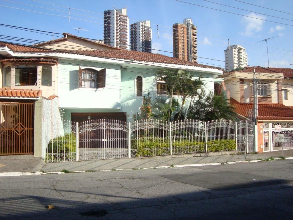 Casa à venda com 3 quartos, 222m² - Foto 2