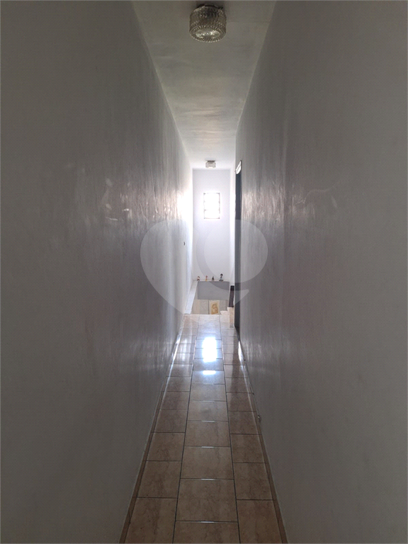 Sobrado com 3 dormitórios, 2 vagas na Vila Maria. Próximo a amplo comércio. Estuda Permuta.