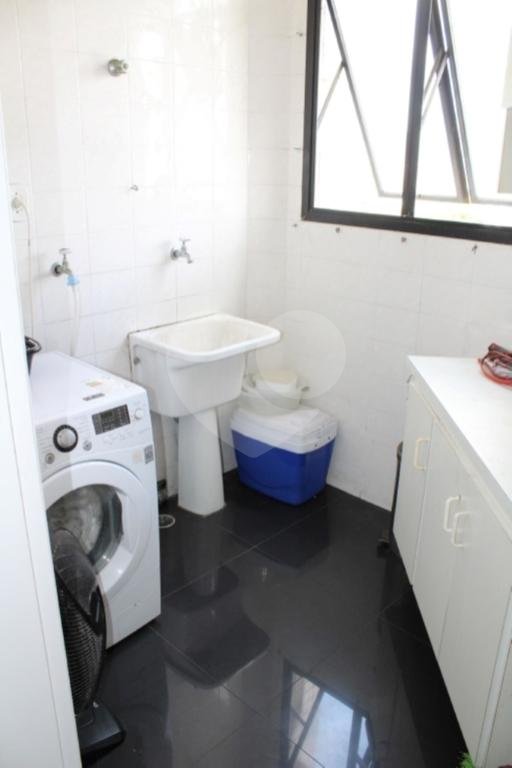 Casa com 87m  3 dorm  2 banheiros  2 salas  e 1 vaga de garagem