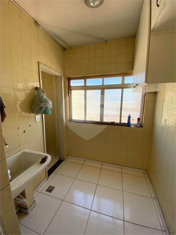 Apartamento com 3 dormitórios à Venda na Av. Júlio Buono!