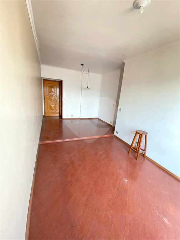 Apartamento com 3 dormitórios à Venda na Av. Júlio Buono!
