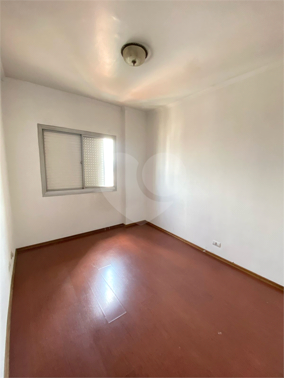 Apartamento com 3 dormitórios à Venda na Av. Júlio Buono!