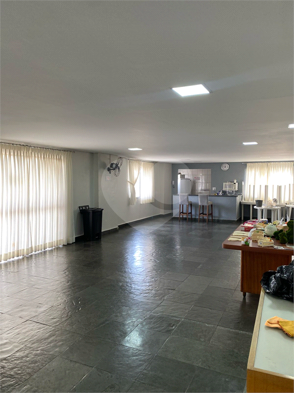 Apartamento com 3 dormitórios à Venda na Av. Júlio Buono!