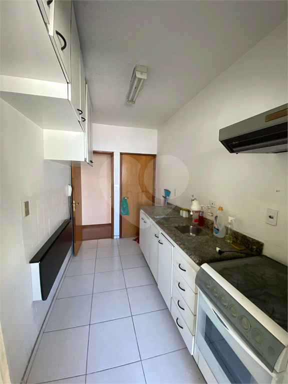 Apartamento com 3 dormitórios à Venda na Av. Júlio Buono!