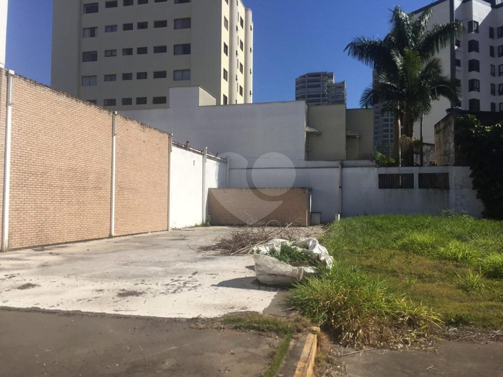 Excelente Terreno no Bairro da Vila Bianca,ao lado da Avenida. Braz Leme.