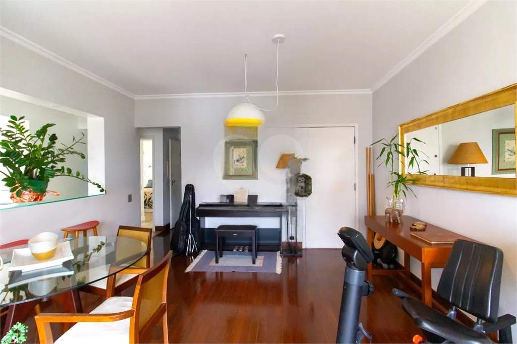 APARTAMENTO em PERDIZES