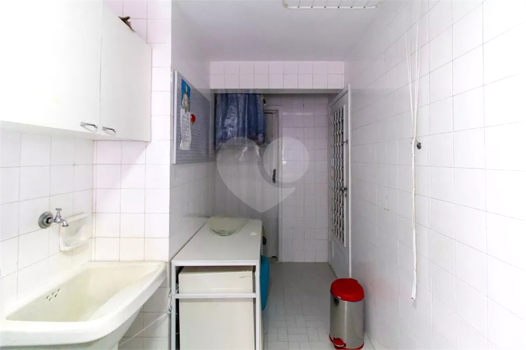 APARTAMENTO em PERDIZES