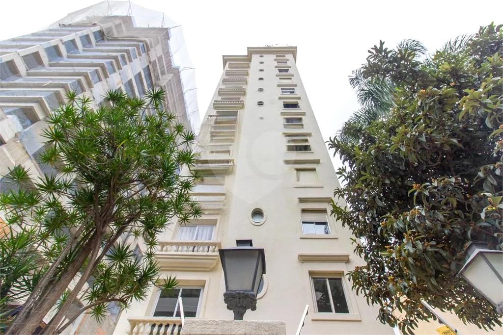 APARTAMENTO em PERDIZES