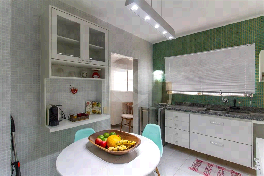 APARTAMENTO em PERDIZES