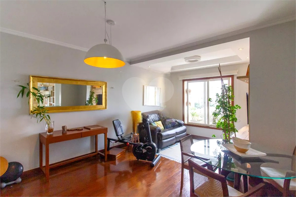 APARTAMENTO em PERDIZES