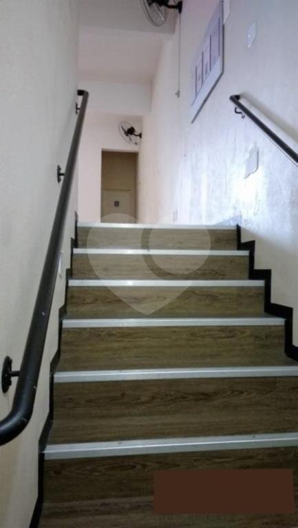 Prédio comercial em Santana

