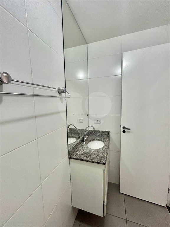 Casa em condomínio fechado com 1 dormitório 1 banheiro - repleto de planejados