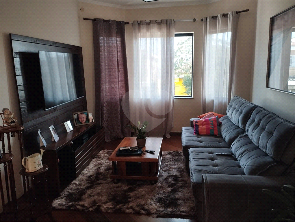 Sobrado bem espaçoso