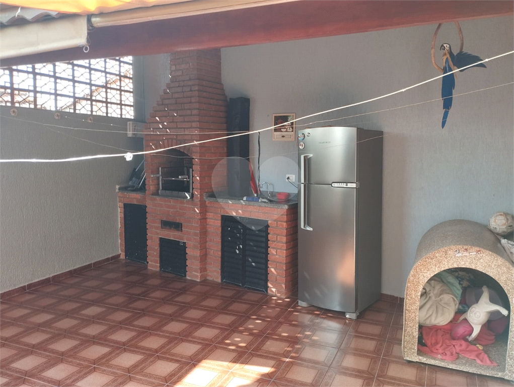 Sobrado bem espaçoso