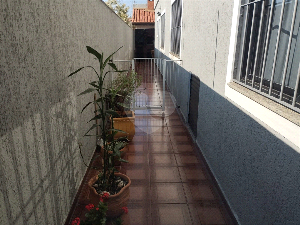 Sobrado bem espaçoso