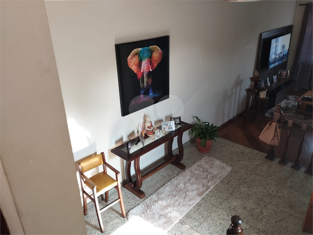 Sobrado bem espaçoso