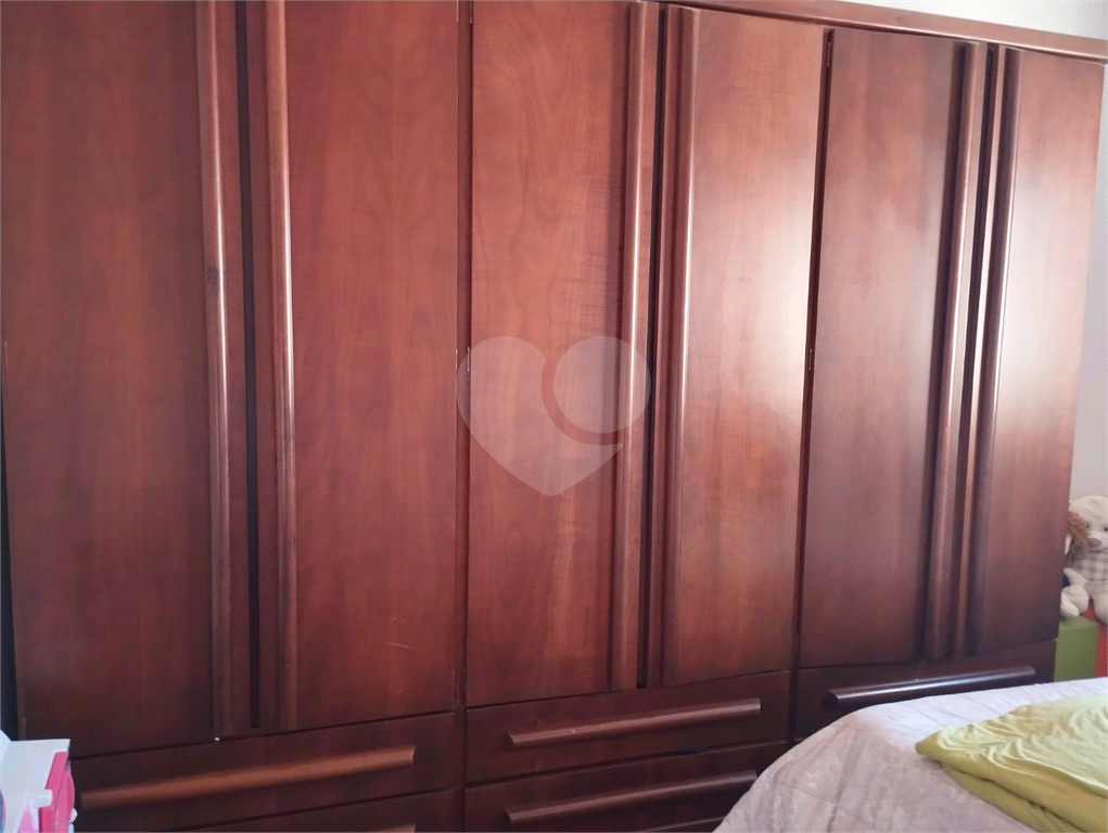 Sobrado bem espaçoso