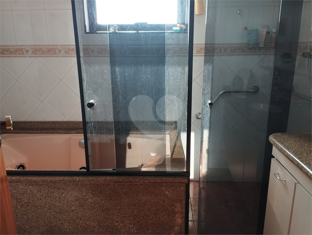 Sobrado bem espaçoso