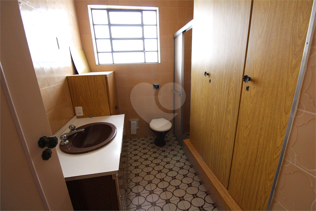 Casa com 4 suítes, 500m²  a venda em Granja Julieta