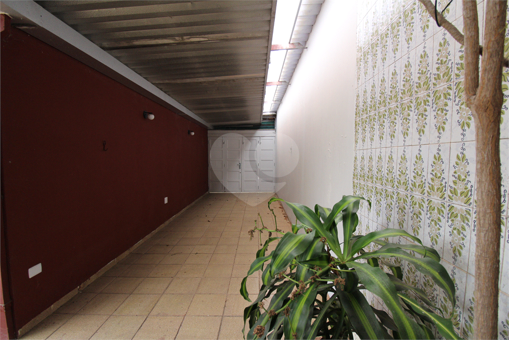 Casa com 4 suítes, 500m²  a venda em Granja Julieta