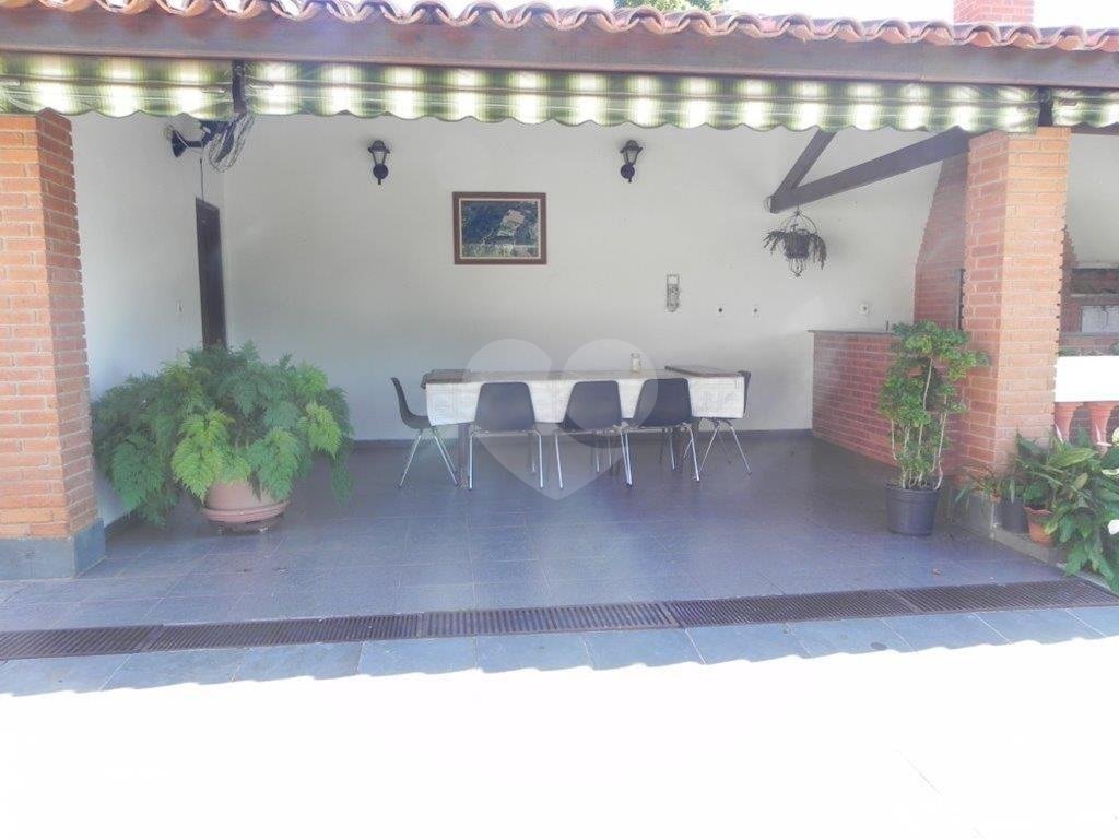 SOBRADO NO CONDOMÍNIO CERROS VERDES - TODO REFORMADO - MAIRIPORÃ 