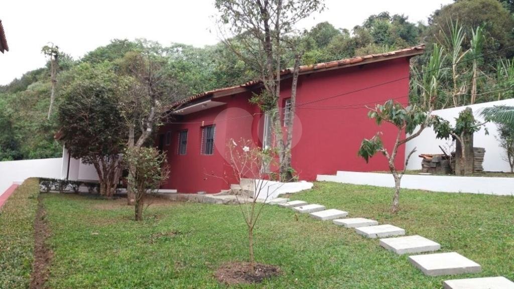 SOBRADO NO CONDOMÍNIO CERROS VERDES - TODO REFORMADO - MAIRIPORÃ 
