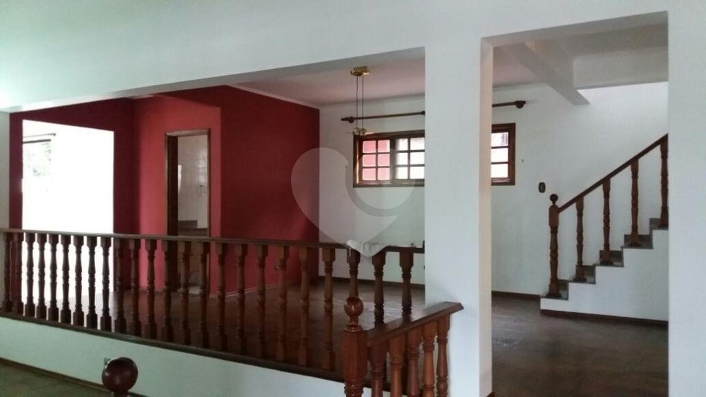 SOBRADO NO CONDOMÍNIO CERROS VERDES - TODO REFORMADO - MAIRIPORÃ 