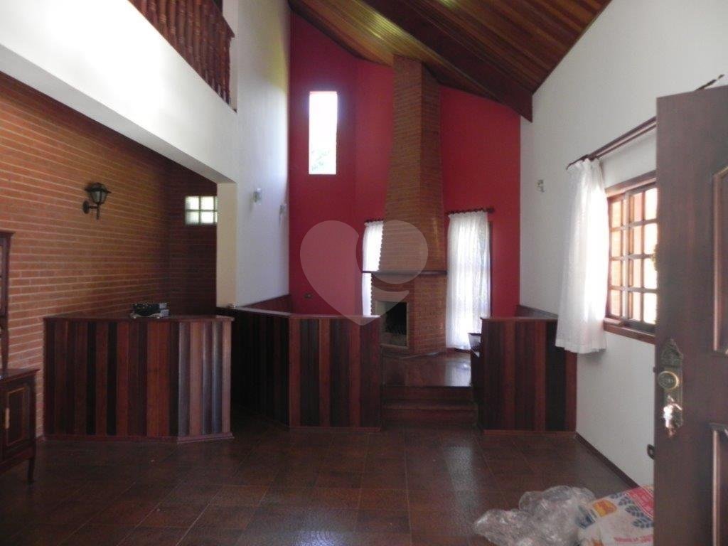 SOBRADO NO CONDOMÍNIO CERROS VERDES - TODO REFORMADO - MAIRIPORÃ 