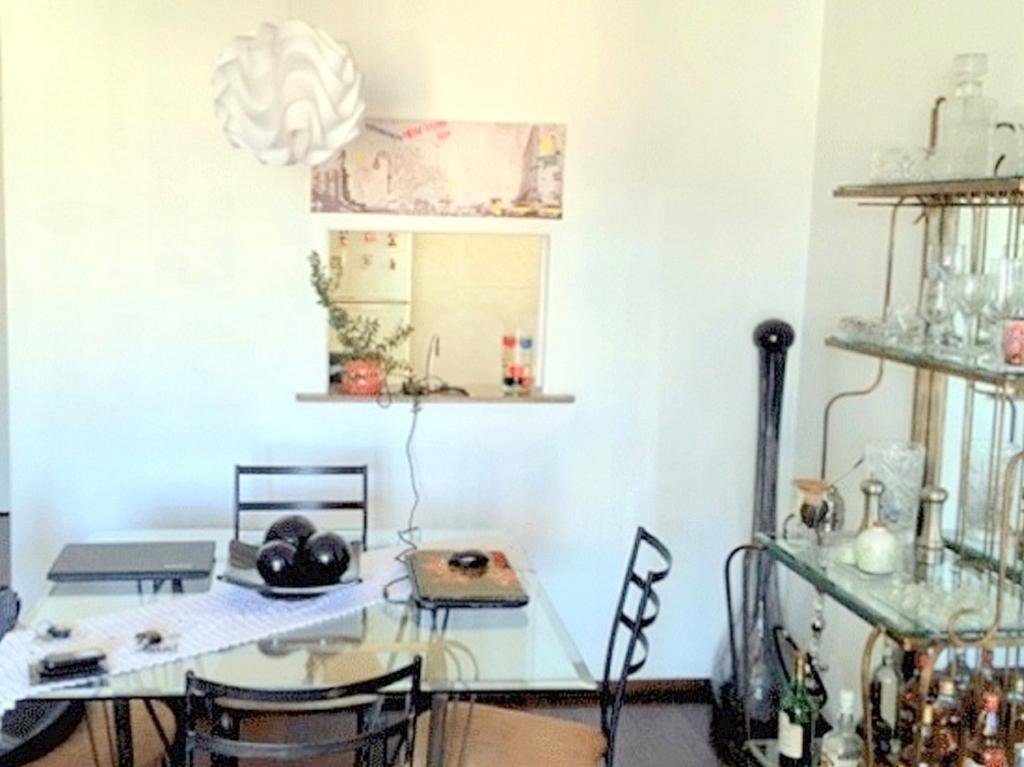 Apartamento á venda na região da Saúde