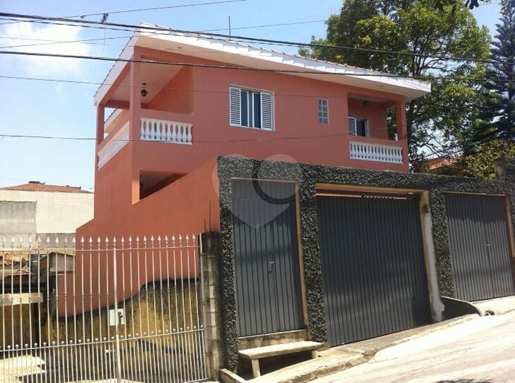 Sobrado na Vila com 269 metros quadrados de área construída 10 minutos do Metrô