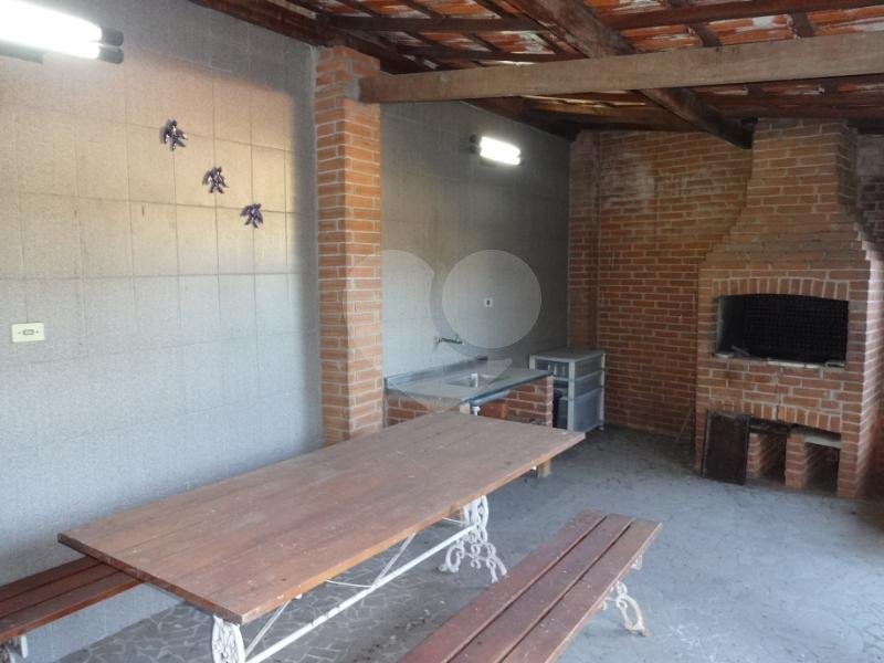 Casa para residência ou serviços. Excelente localização!