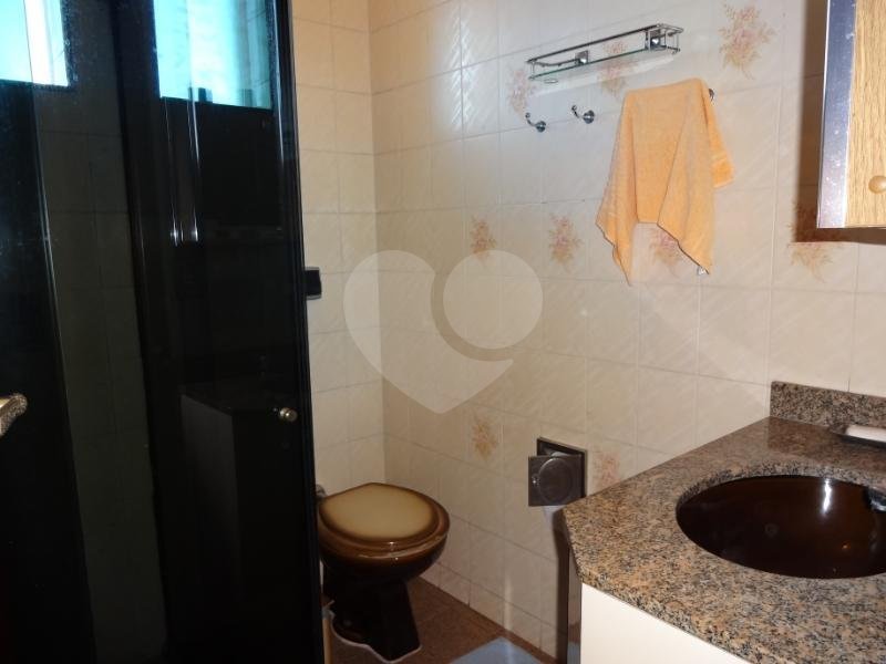 Casa para residência ou serviços. Excelente localização!