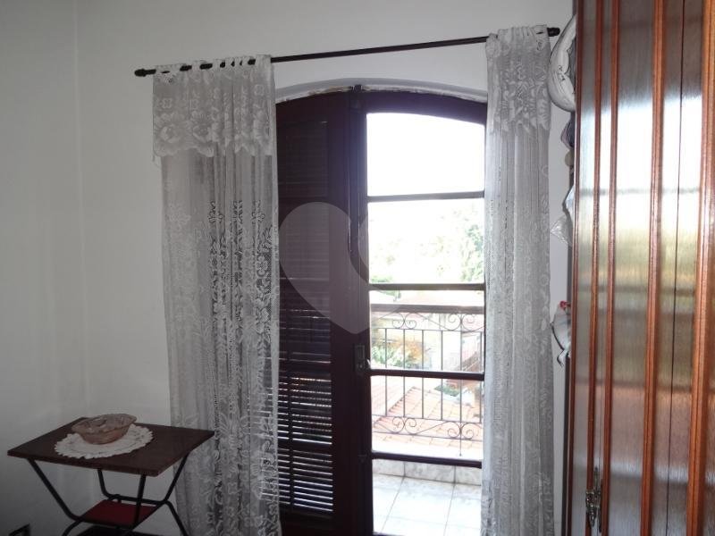 Casa para residência ou serviços. Excelente localização!