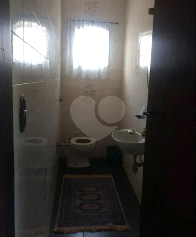 Casa para residência ou serviços. Excelente localização!
