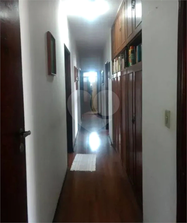 Casa para residência ou serviços. Excelente localização!