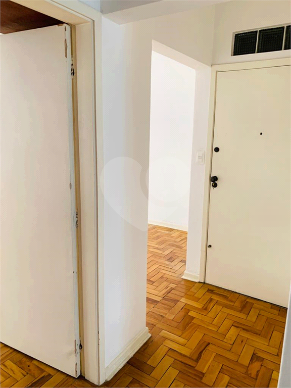 APARTAMENTO em PINHEIROS