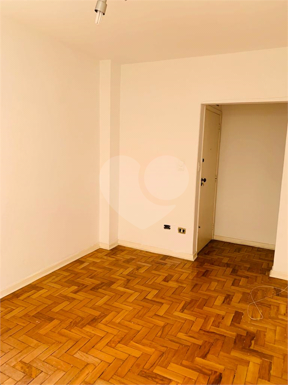 APARTAMENTO em PINHEIROS